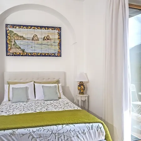 Faraglioni Di Maison d'hôtes 2*